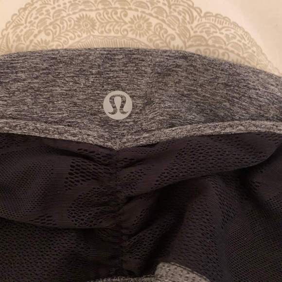 💗LULULEMON 💗 - Picture 1 of 2